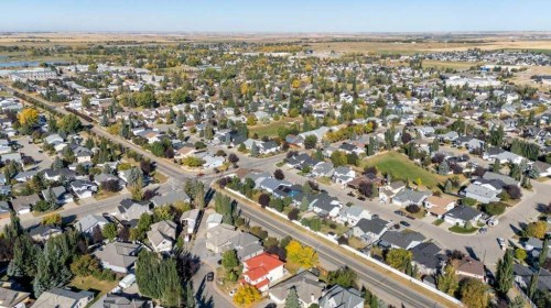 10 Grande Point Estates, Strathmore, AB - Outdoor With View