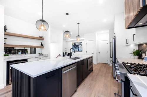 2402 Westmount Road Nw, Calgary, AB - Indoor Photo Showing Kitchen With Double Sink With Upgraded Kitchen
