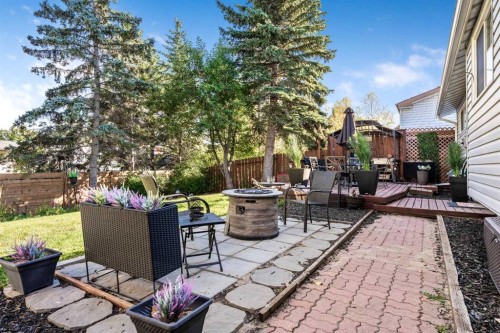 223 Brookpark Drive Sw, Calgary, AB - Outdoor With Deck Patio Veranda