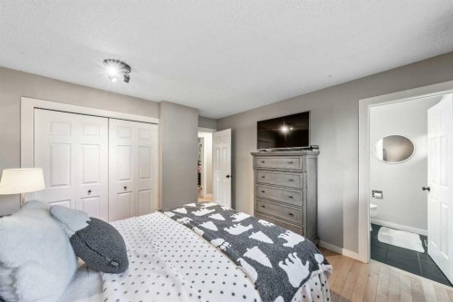 223 Brookpark Drive Sw, Calgary, AB - Indoor Photo Showing Bedroom