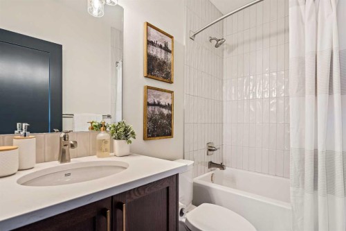86 Cimarron Estates Drive, Okotoks, AB - Indoor Photo Showing Bathroom