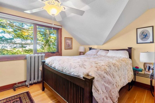 10 & 20-30061 Range Road 23, Rural Mountain View County, AB - Indoor Photo Showing Bedroom