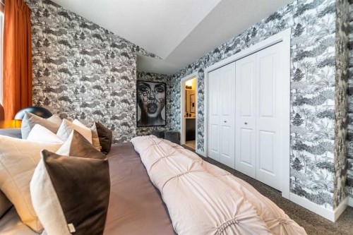 903-60 Howse Lane Ne, Calgary, AB - Indoor Photo Showing Bedroom