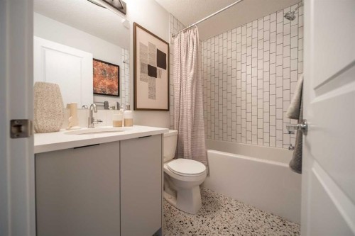 903-60 Howse Lane Ne, Calgary, AB - Indoor Photo Showing Bathroom