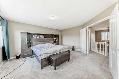 55 Edgeridge Circle Nw, Calgary, AB - Indoor Photo Showing Bedroom