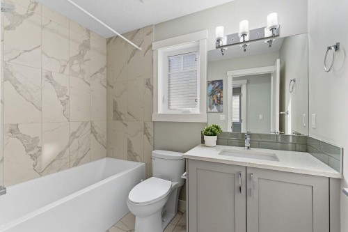240 Nolanhurst Crescent Nw, Calgary, AB - Indoor Photo Showing Bathroom