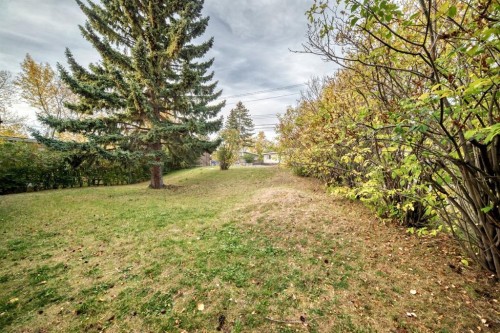 26 Dalgetty Place Nw, Calgary, AB - Outdoor