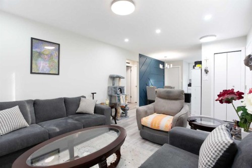 119 Maranda Close Ne, Calgary, AB - Indoor Photo Showing Living Room