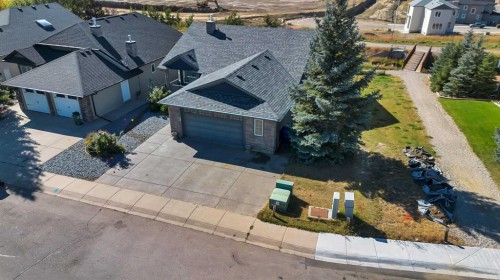20 Hillcrest Boulevard, Strathmore, AB - Outdoor