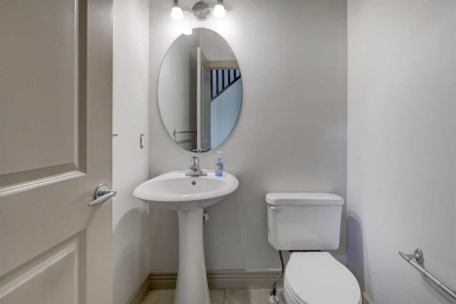 112 Cougarstone Manor Sw, Calgary, AB - Indoor Photo Showing Bathroom