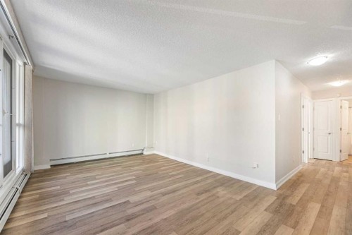 305-605 14 Avenue Sw, Calgary, AB - Indoor Photo Showing Other Room