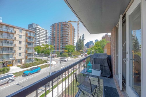 305-605 14 Avenue Sw, Calgary, AB - Outdoor With Balcony