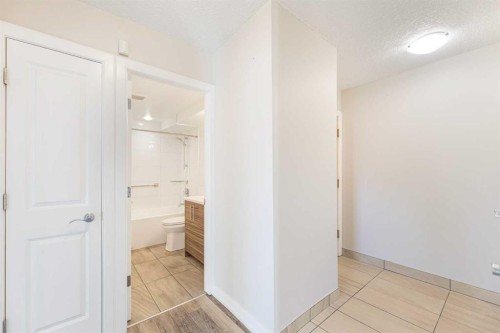 305-605 14 Avenue Sw, Calgary, AB - Indoor