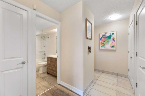 305-605 14 Avenue Sw, Calgary, AB - Indoor