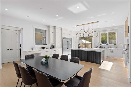 467 Patterson Boulevard Sw, Calgary, AB - Indoor Photo Showing Dining Room