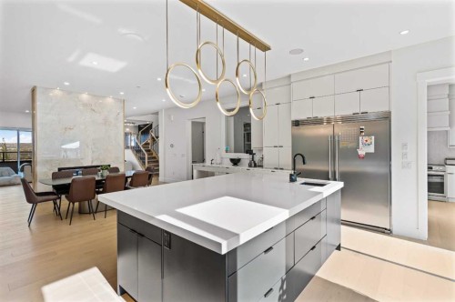 467 Patterson Boulevard Sw, Calgary, AB - Indoor Photo Showing Other Room