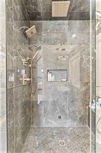 467 Patterson Boulevard Sw, Calgary, AB - Indoor Photo Showing Bathroom