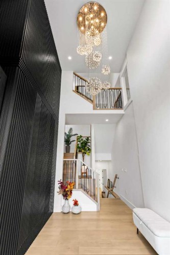 467 Patterson Boulevard Sw, Calgary, AB - Indoor Photo Showing Other Room