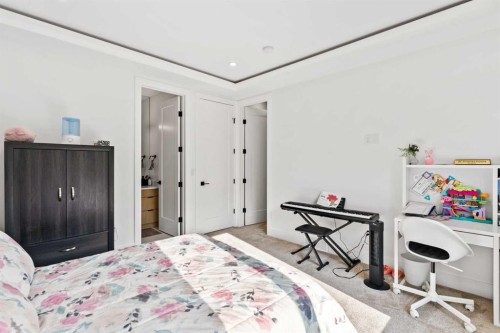 467 Patterson Boulevard Sw, Calgary, AB - Indoor Photo Showing Bedroom