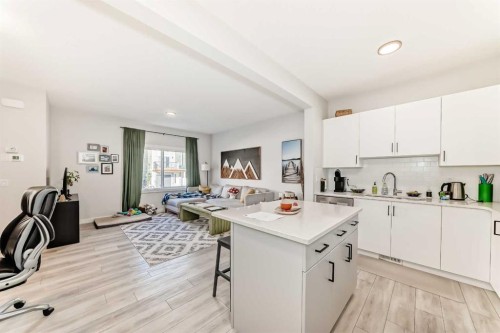 101 Tuscany Summit Square Nw, Calgary, AB - Indoor Photo Showing Kitchen
