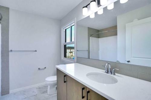 312 Edith Place Nw, Calgary, AB - Indoor Photo Showing Bathroom