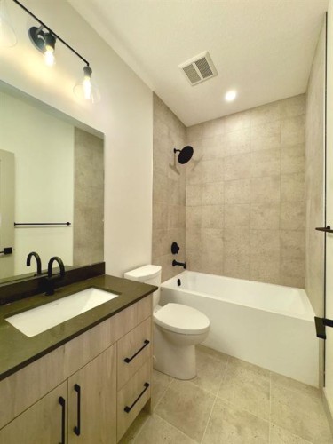 37 North Bridges Landing, Langdon, AB - Indoor Photo Showing Bathroom
