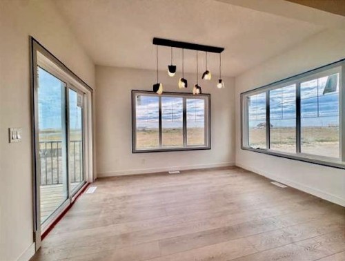 37 North Bridges Landing, Langdon, AB - Indoor Photo Showing Other Room