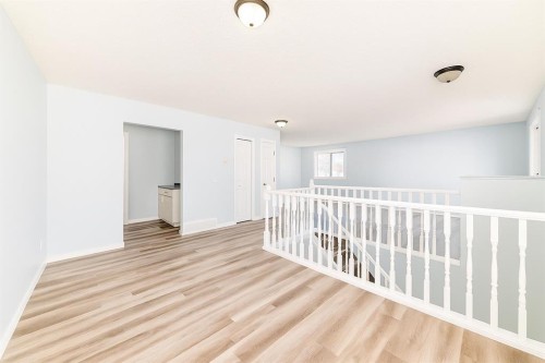 151 F Pinehill Road Ne, Calgary, AB - Indoor Photo Showing Other Room