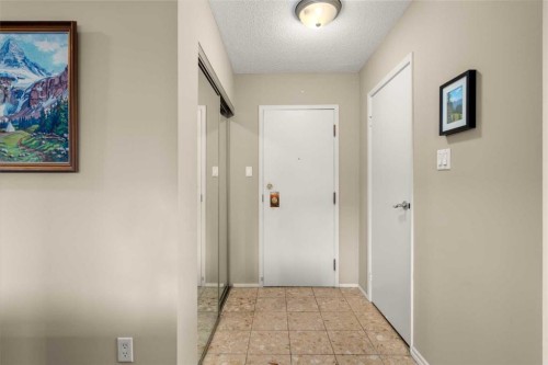 403-1334 14 Avenue Sw, Calgary, AB - Indoor Photo Showing Other Room