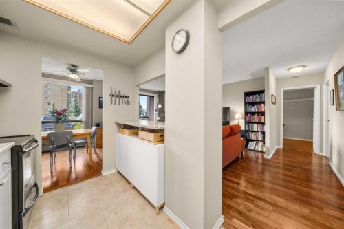 403-1334 14 Avenue Sw, Calgary, AB - Indoor Photo Showing Other Room