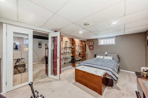 126 Springwood Drive Sw, Calgary, AB - Indoor