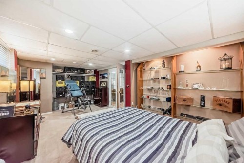 126 Springwood Drive Sw, Calgary, AB - Indoor