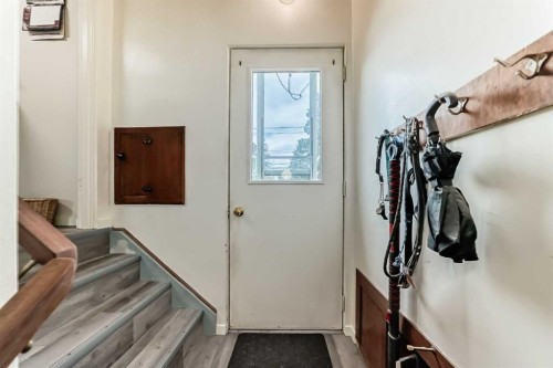 126 Springwood Drive Sw, Calgary, AB - Indoor Photo Showing Other Room