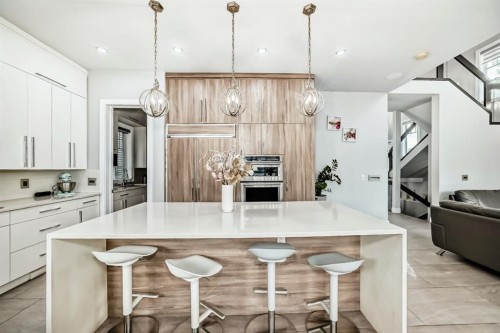 3149 Winspear Crescent Sw, Edmonton, AB - Indoor Photo Showing Kitchen With Upgraded Kitchen