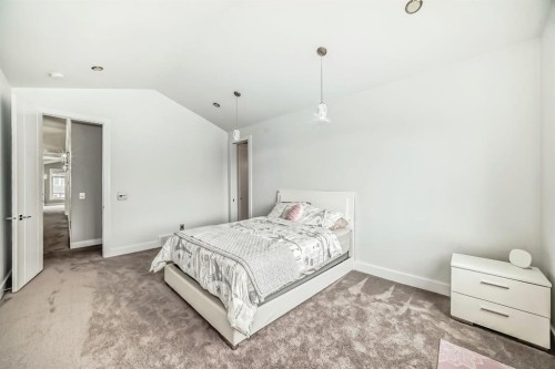 3149 Winspear Crescent Sw, Edmonton, AB - Indoor Photo Showing Bedroom