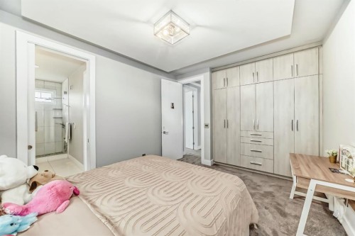 3149 Winspear Crescent Sw, Edmonton, AB - Indoor Photo Showing Bedroom