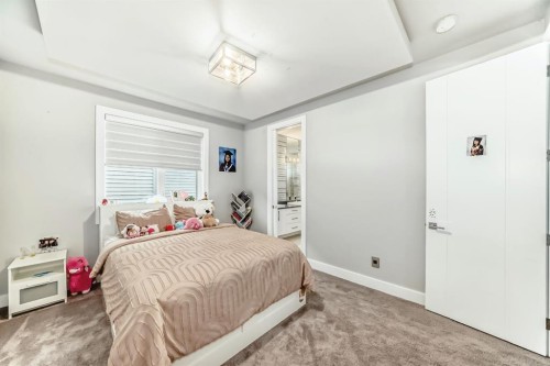3149 Winspear Crescent Sw, Edmonton, AB - Indoor Photo Showing Bedroom