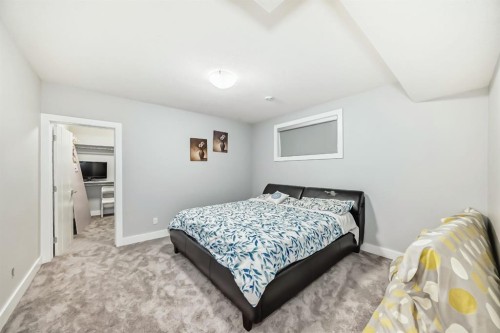 3149 Winspear Crescent Sw, Edmonton, AB - Indoor Photo Showing Bedroom