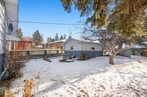 2616 22 Street Nw, Calgary, AB - Outdoor