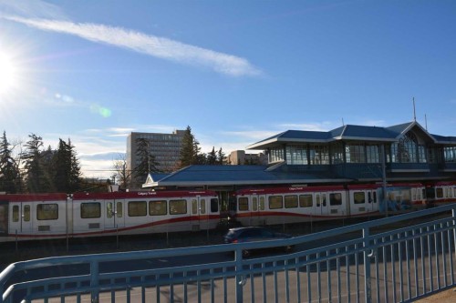 2616 22 Street Nw, Calgary, AB - Outdoor