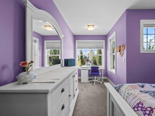 95 Mahogany Manor Se, Calgary, AB - Indoor Photo Showing Bedroom