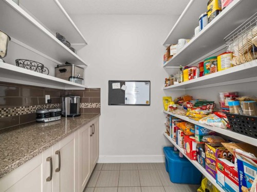 95 Mahogany Manor Se, Calgary, AB - Indoor With Storage