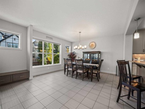 95 Mahogany Manor Se, Calgary, AB - Indoor Photo Showing Dining Room