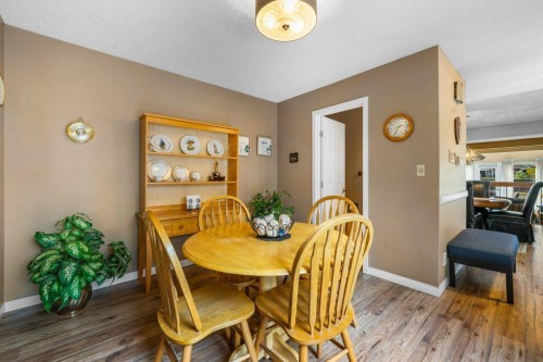 258-20 Midpark Crescent Se, Calgary, AB - Indoor Photo Showing Dining Room