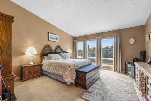 258-20 Midpark Crescent Se, Calgary, AB - Indoor Photo Showing Bedroom