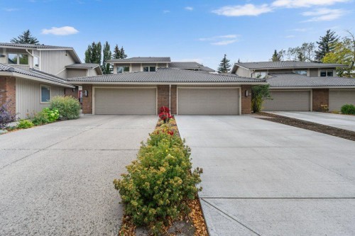 258-20 Midpark Crescent Se, Calgary, AB - Outdoor With Facade