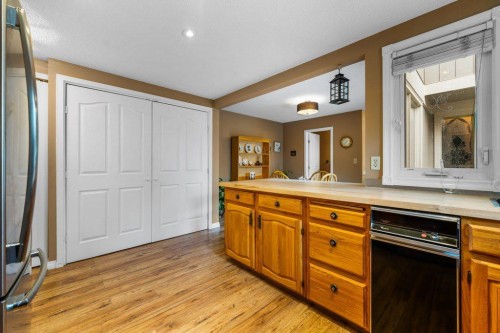 258-20 Midpark Crescent Se, Calgary, AB - Indoor