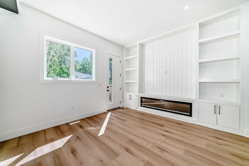 2371 20 Avenue Nw, Calgary, AB - Indoor Photo Showing Other Room