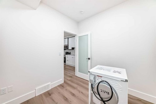 2371 20 Avenue Nw, Calgary, AB - Indoor