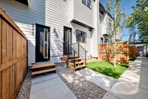 2371 20 Avenue Nw, Calgary, AB - Outdoor